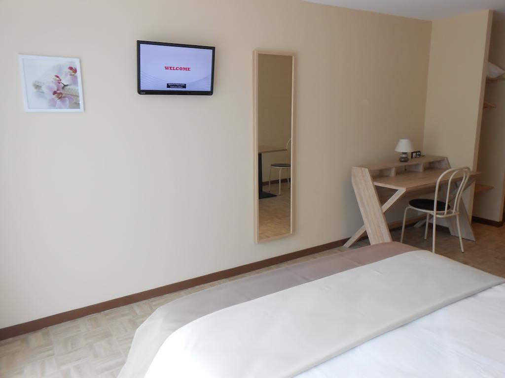 La Pause Hotel Evreux Room photo