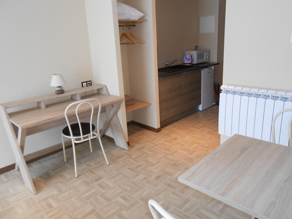 La Pause Hotel Evreux Room photo